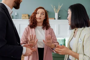 TEKNIK RESPONS TERHADAP PENOLAKAN DAN OBJECTIONS HANDLING