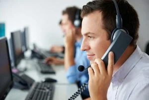 TEKNIK MEMBANGUN HUBUNGAN MELALUI SUARA DALAM PENJUALAN